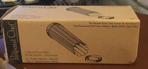 The Pampered Chef Scalloped Bread Tube. #1565, New In Box