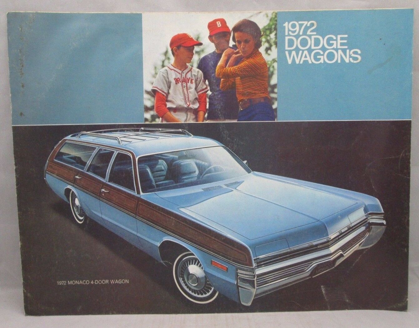 1972 Dodge Wagons  Brochure